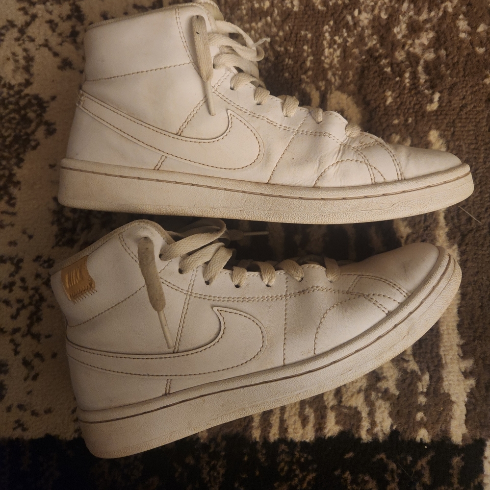 Nike Court Royale 2 MidWomen's Shoes